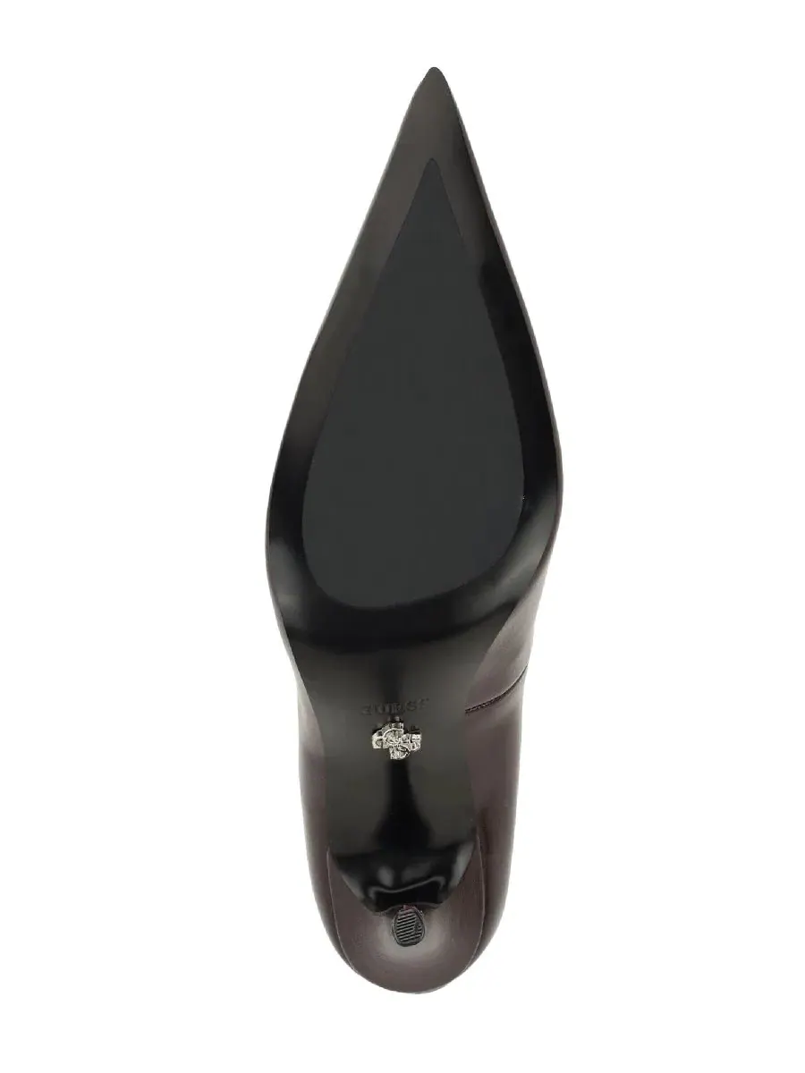 Туфли-лодочки Naprini Leather с острым мысом на каблуке-шпильке GUESS, Mystic Merlot Leather — изображение 5 из 5