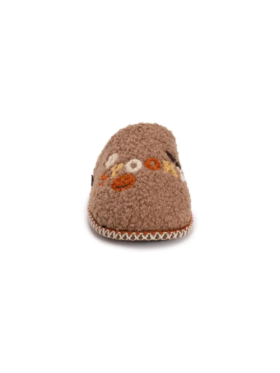 Женские тапочки-шлепанцы с новогодним принтом Punch Needle Fall Halloween MUK LUKS, Spooky Season — изображение 4 из 8