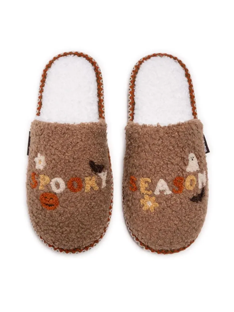 Женские тапочки-шлепанцы с новогодним принтом Punch Needle Fall Halloween MUK LUKS, Spooky Season — изображение 6 из 8