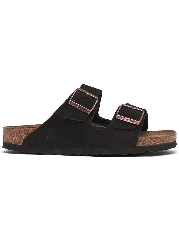 Женские сандалии Arizona Soft Footbed из замши и кожи от Finish Line Birkenstock — изображение 2 из 6, коричневый