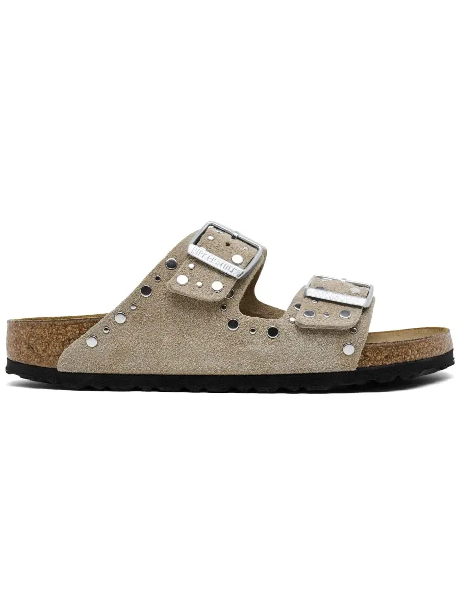 Сандалии из замши с заклепками Arizona Rivets Suede Leather Birkenstock — изображение 2 из 6, тауп