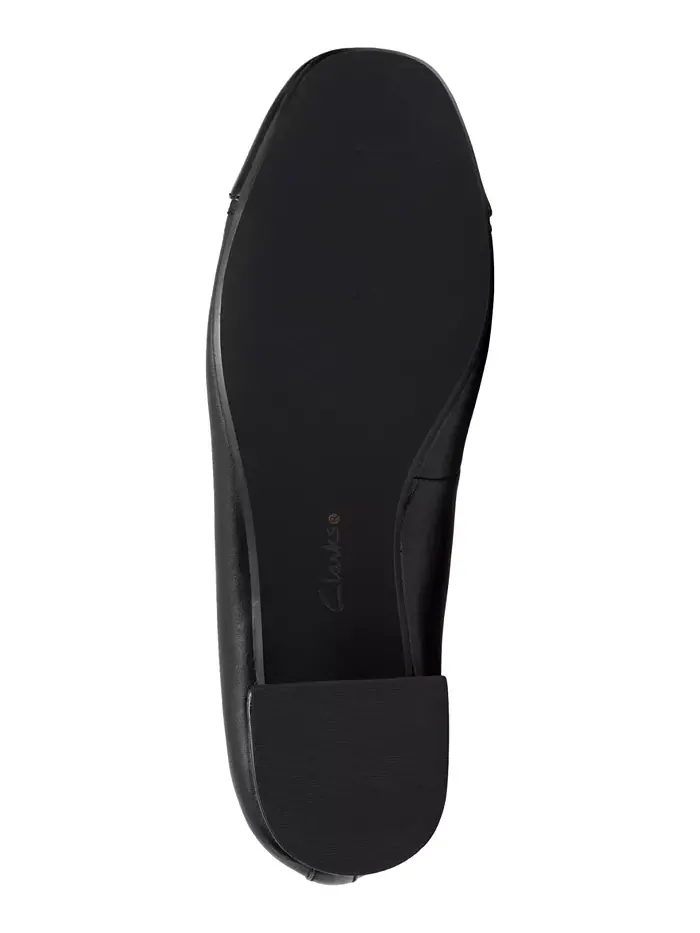 Туфли Clarks Women's Marilyn Day Slip On, кожаные — изображение 5 из 6, черный