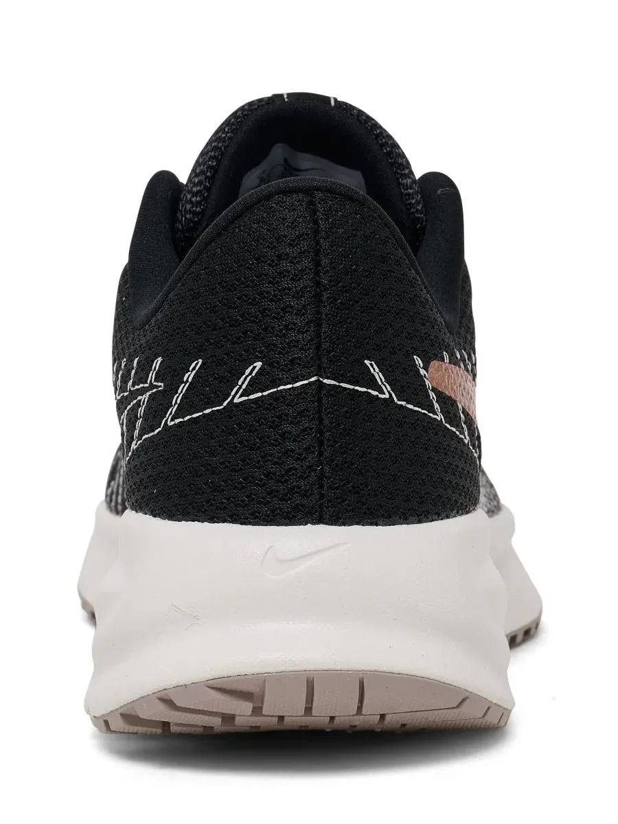 Кроссовки для бега с воздушным верхом Nike Run Defy — изображение 5 из 6