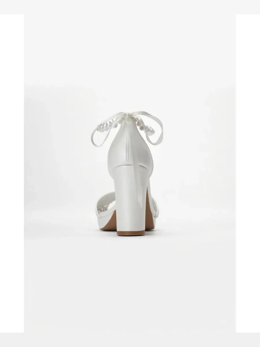 Женские свадебные туфли на каблуке Delphina с жемчугом Forever & Always Shoes — изображение 3 из 5, белый
