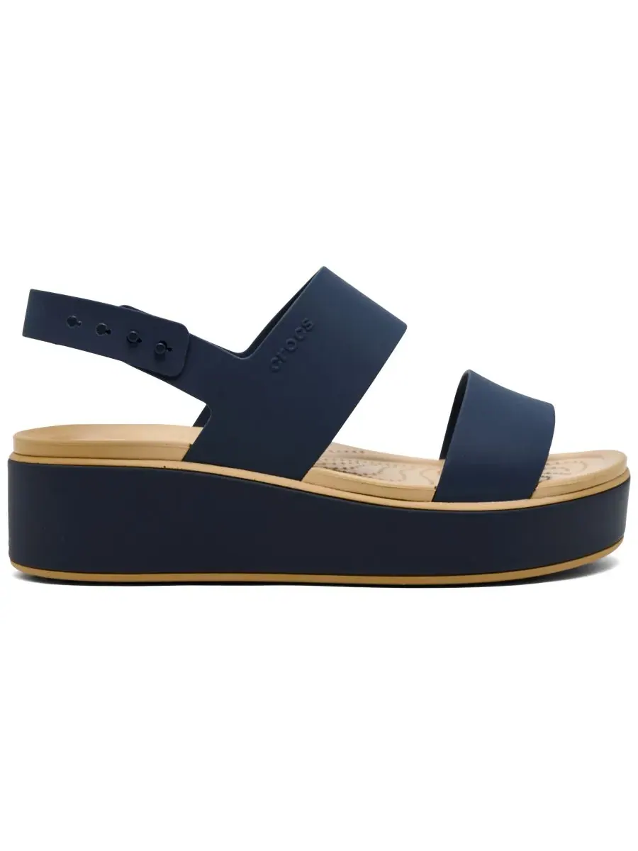 Босоножки-танкетка Brooklyn Matte Wrap Low Wedge Sandals Crocs — изображение 2 из 5, темно-синий