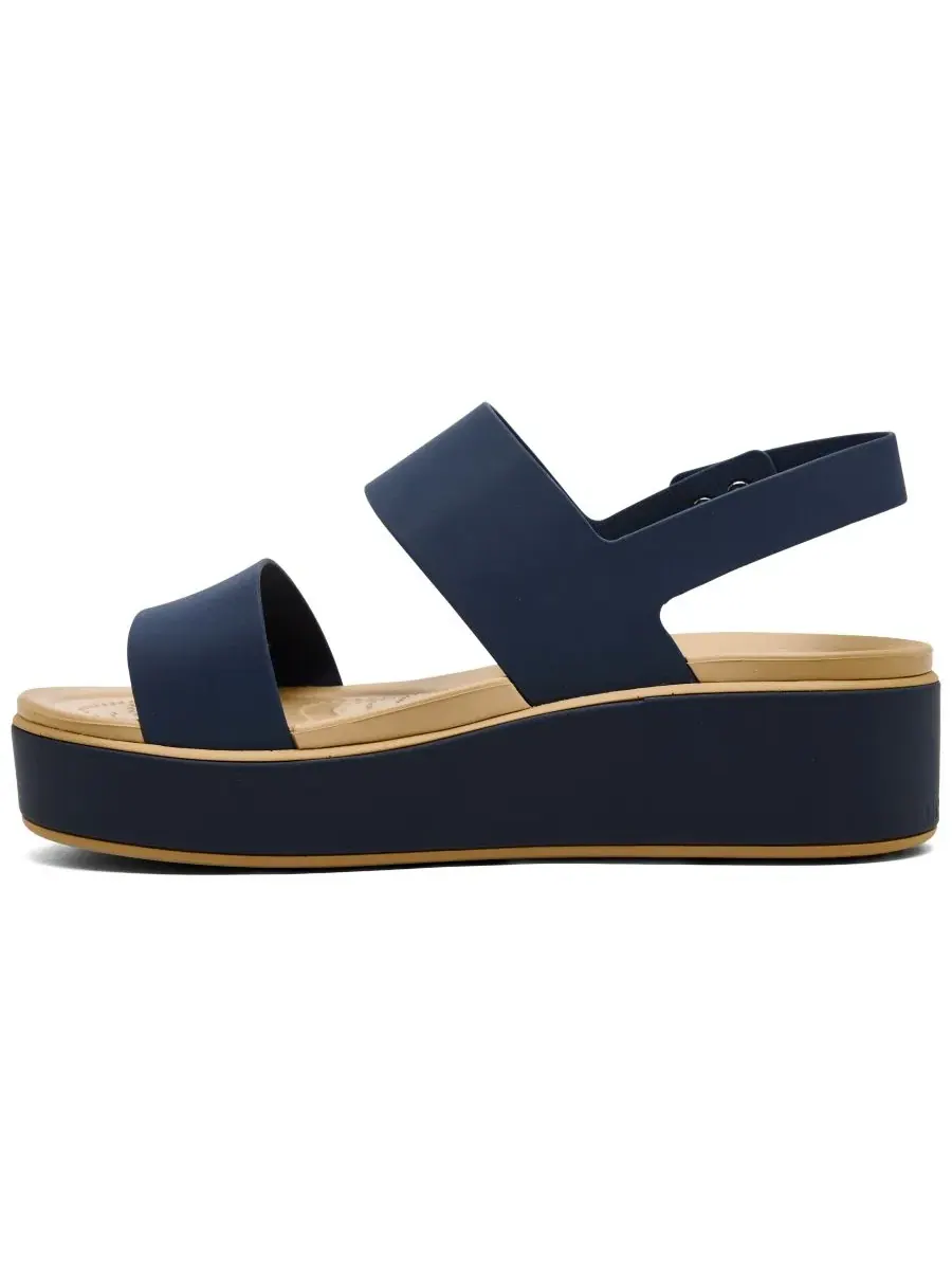Босоножки-танкетка Brooklyn Matte Wrap Low Wedge Sandals Crocs — изображение 3 из 5, темно-синий