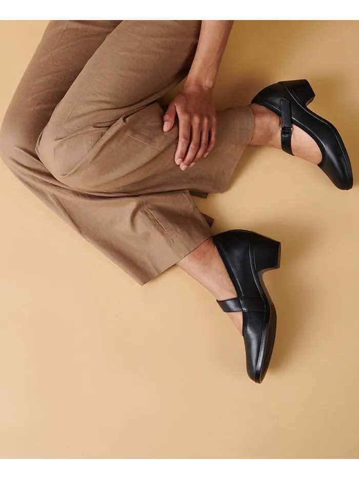 Туфли женские Clarks Emily Mabel асимметричные Мэри Джейн — изображение 7 из 9, черный