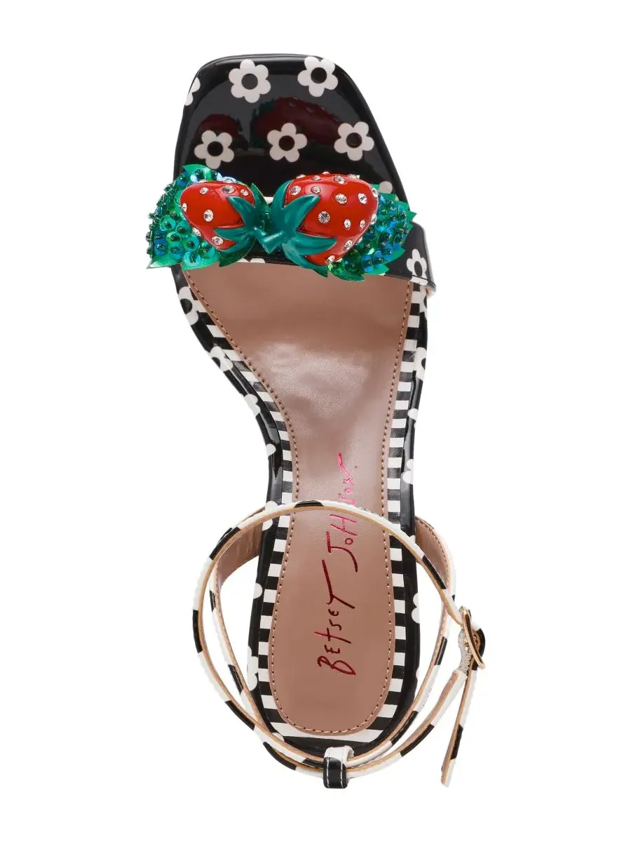 Женские сандалии-лодочки Addison Strawberry на шпильке Betsey Johnson — изображение 4 из 5, черный белый мульти