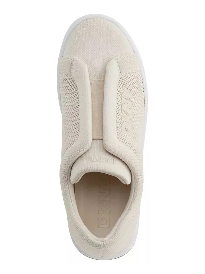 Женские трикотажные кроссовки Abelina Slip On DKNY — изображение 4 из 5, кость