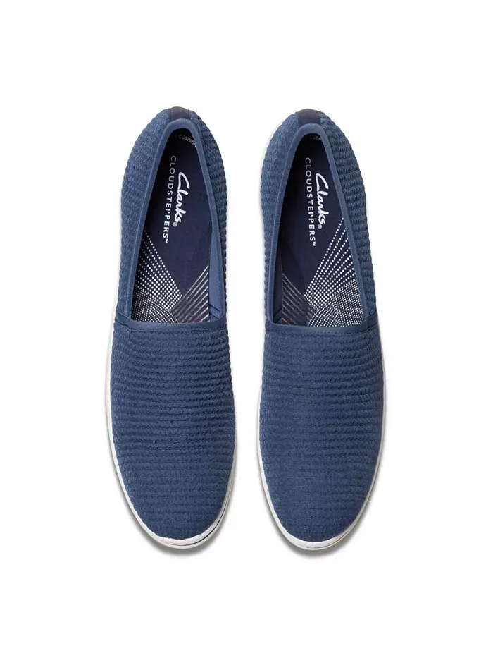 Слипоны женские Clarks Cloudsteppers Breeze Stretch — изображение 7 из 7, темно-синий