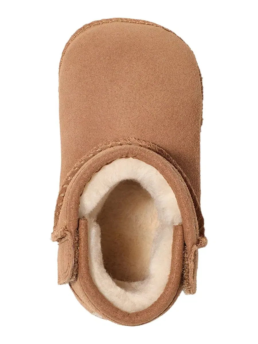 Ботинки-уги для малыша Classic Round Toe Booties UGG — изображение 4 из 5, орех