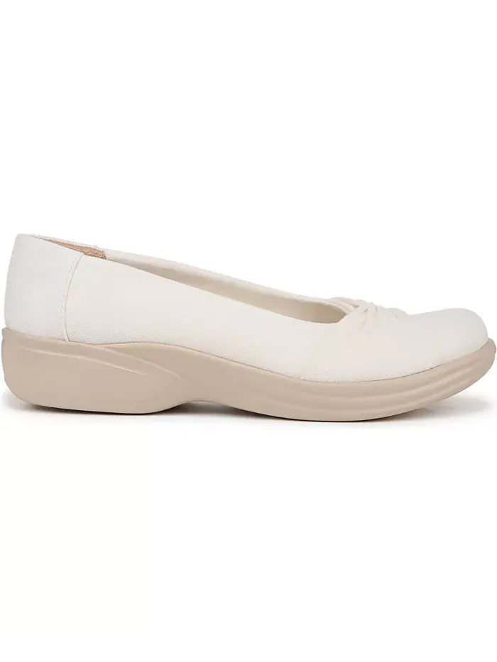 Женские слипоны Paige Washable с круглым носком LifeStride — изображение 2 из 5, кремовый