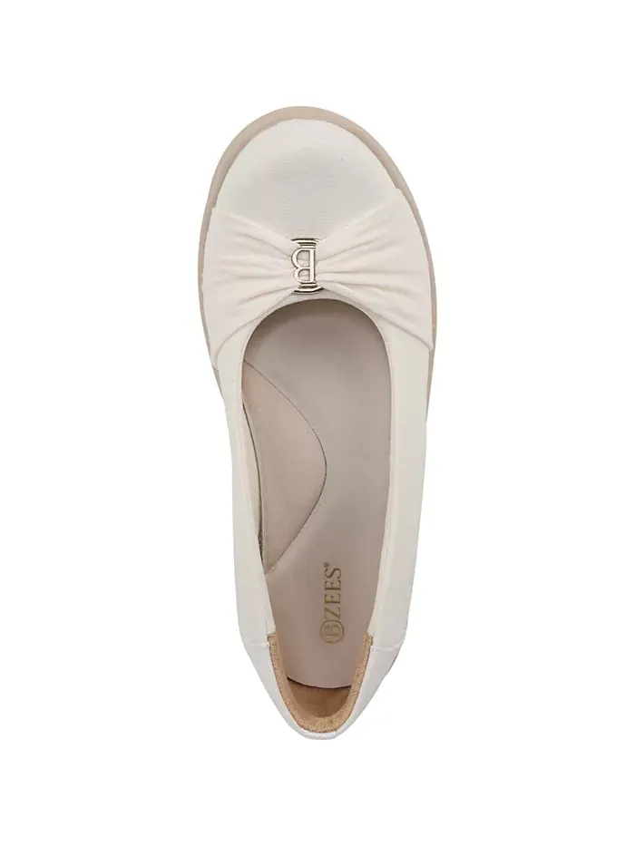 Женские слипоны Paige Washable с круглым носком LifeStride — изображение 4 из 5, кремовый