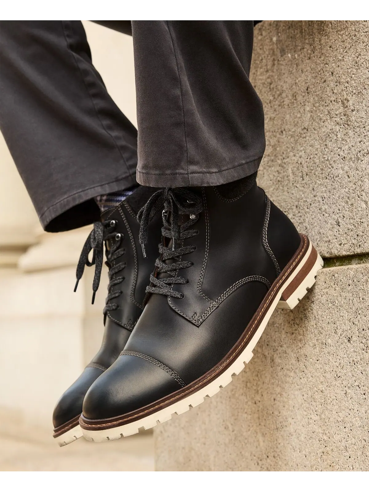 Мужские ботинки barrett cap toe Johnston & Murphy — изображение 6 из 6, серый
