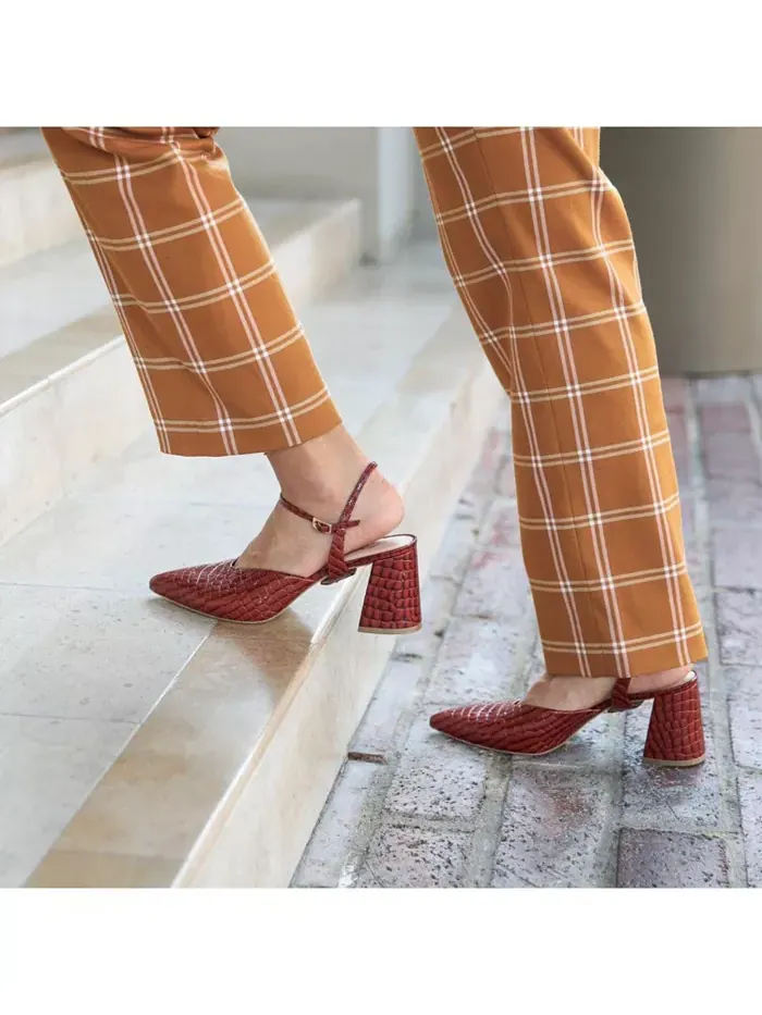 Женские мюли Croc Amal V с возможностью персонализации, цвет Clay Alterre — изображение 2 из 5