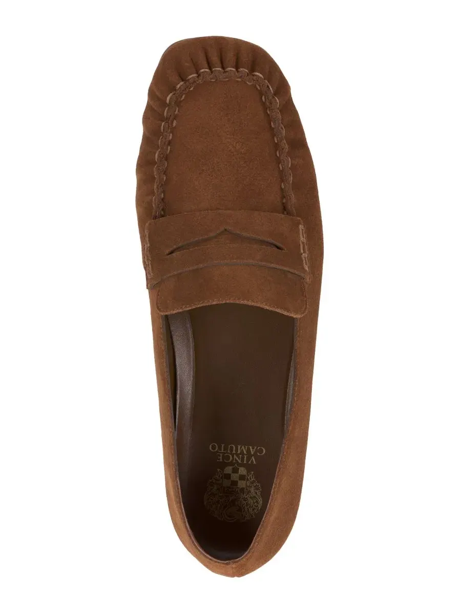 Лоферы Paelyn на плоском ходу с квадратным мысом Vince Camuto, Burnt Sugar Suede — изображение 4 из 5
