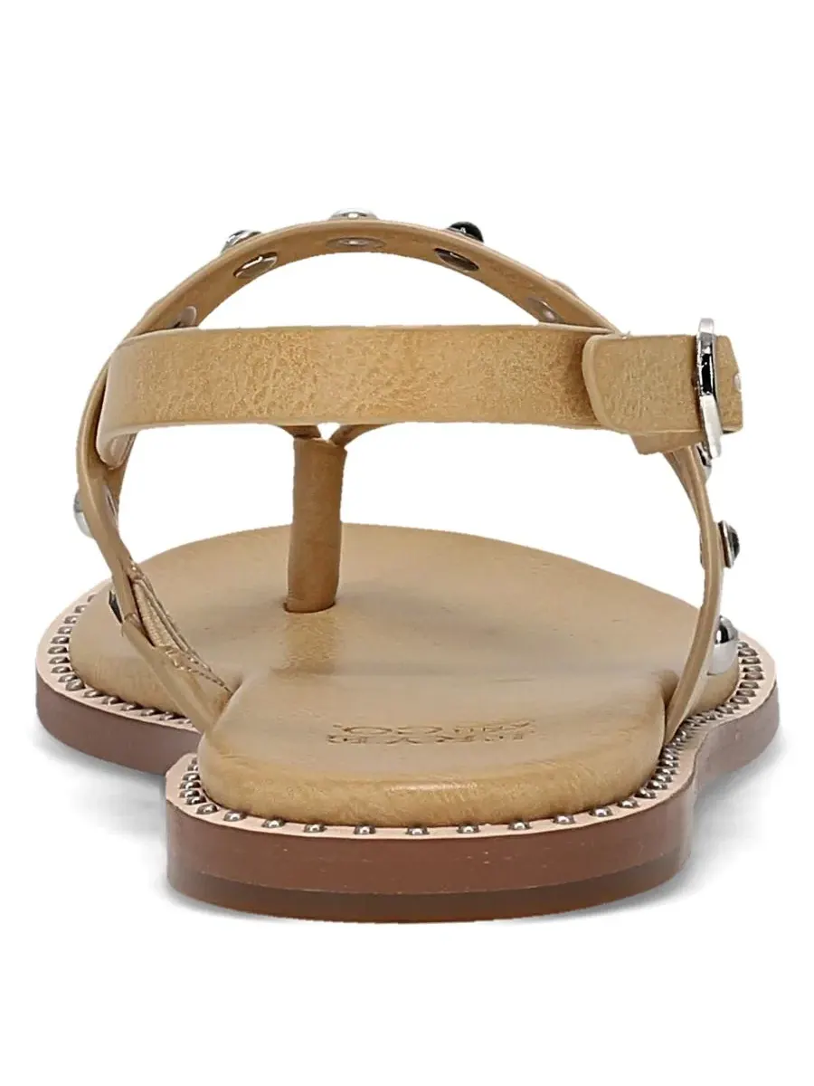 Босоножки-сандалии с шипами, модель Bucky Studded Thong Frye and Co., Light Flax — изображение 3 из 5