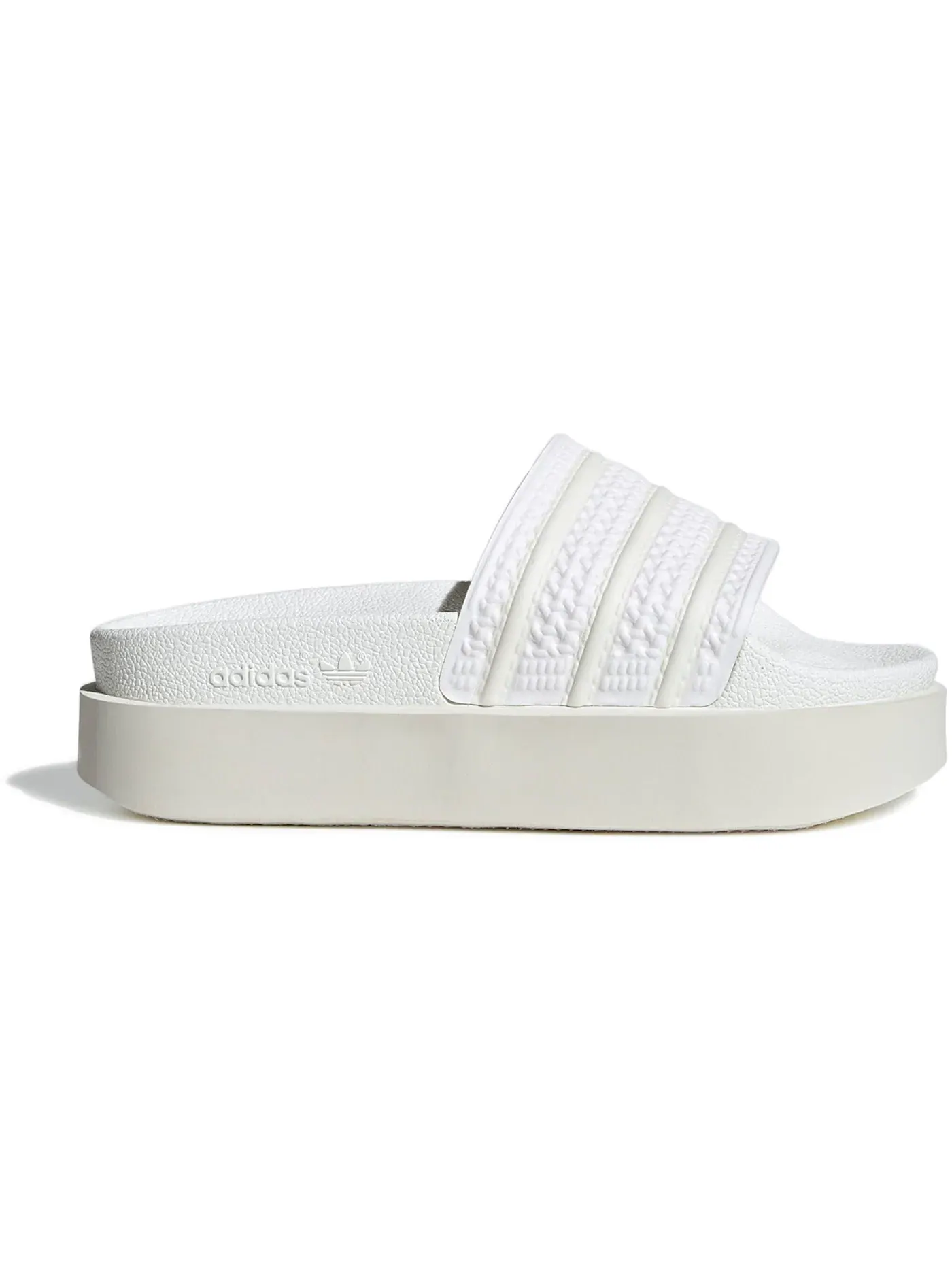 Женские шлепанцы с контрастной подошвой Adidas Adilette Bonega Slides — изображение 1 из 1, белый белый белый