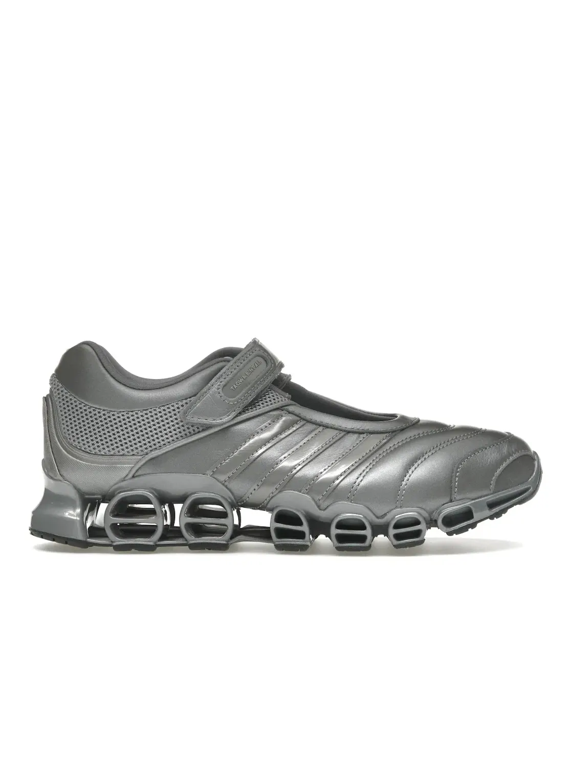 Женские кроссовки Lifestyle с ремешками Adidas Megaride Mary-Jane, Iron Metallic — изображение 1 из 4