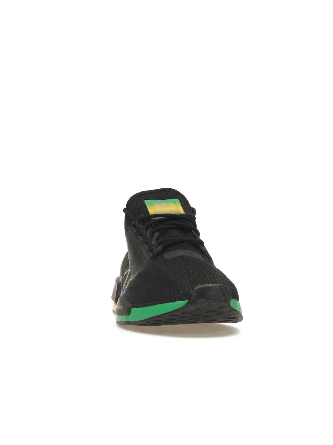 Мужские кроссовки Lifestyle с принтом Adidas NMD R1 V2 — изображение 2 из 4