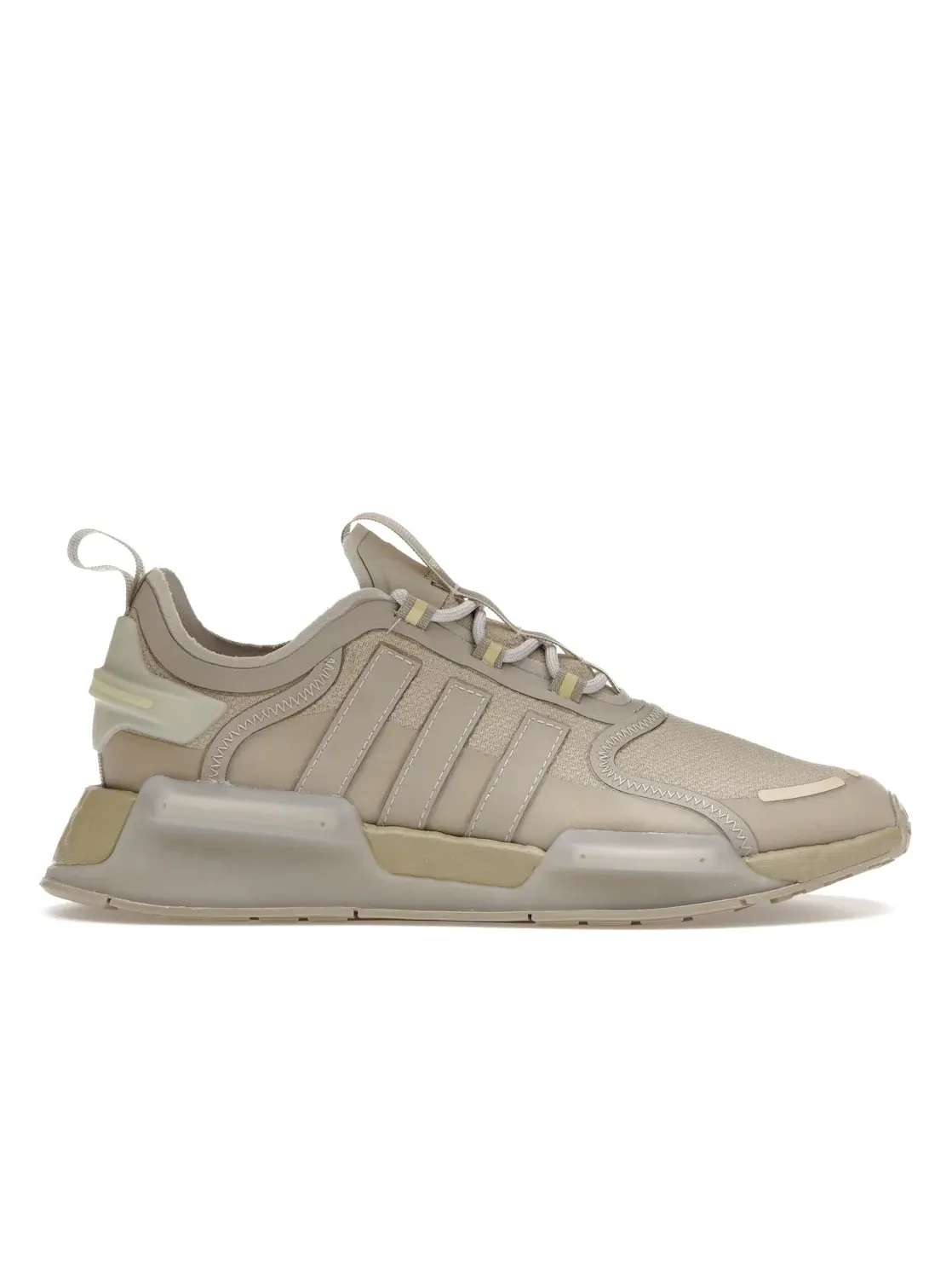 Женские кроссовки Lifestyle Adidas NMD R1 V3 — изображение 1 из 4