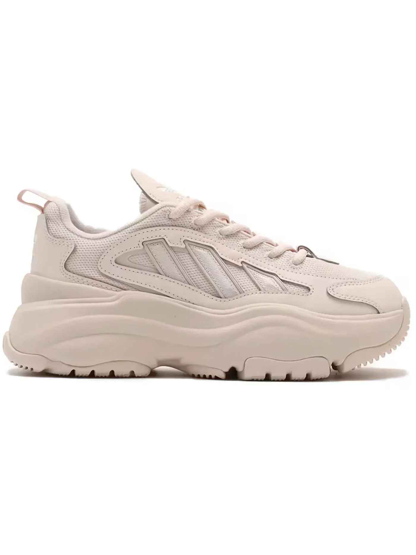 Женские кроссовки Lifestyle Adidas Ozgaia — изображение 1 из 1, белый
