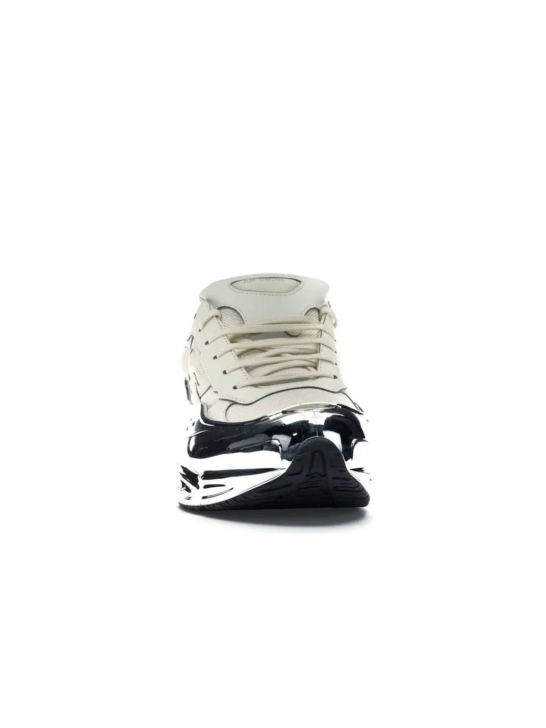 Мужские кроссовки lifestyle с серебристыми элементами Adidas Ozweego — изображение 2 из 4