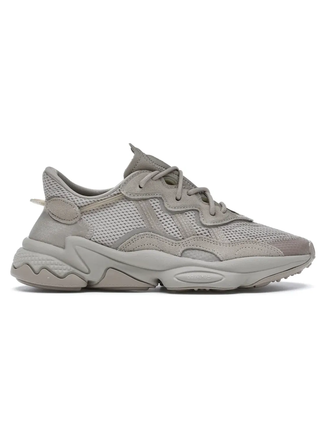 Женские кроссовки Lifestyle с замшевыми вставками Adidas Ozweego — изображение 1 из 4, хаки
