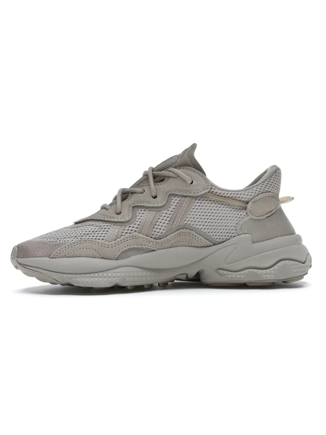 Женские кроссовки Lifestyle с замшевыми вставками Adidas Ozweego — изображение 3 из 4, хаки