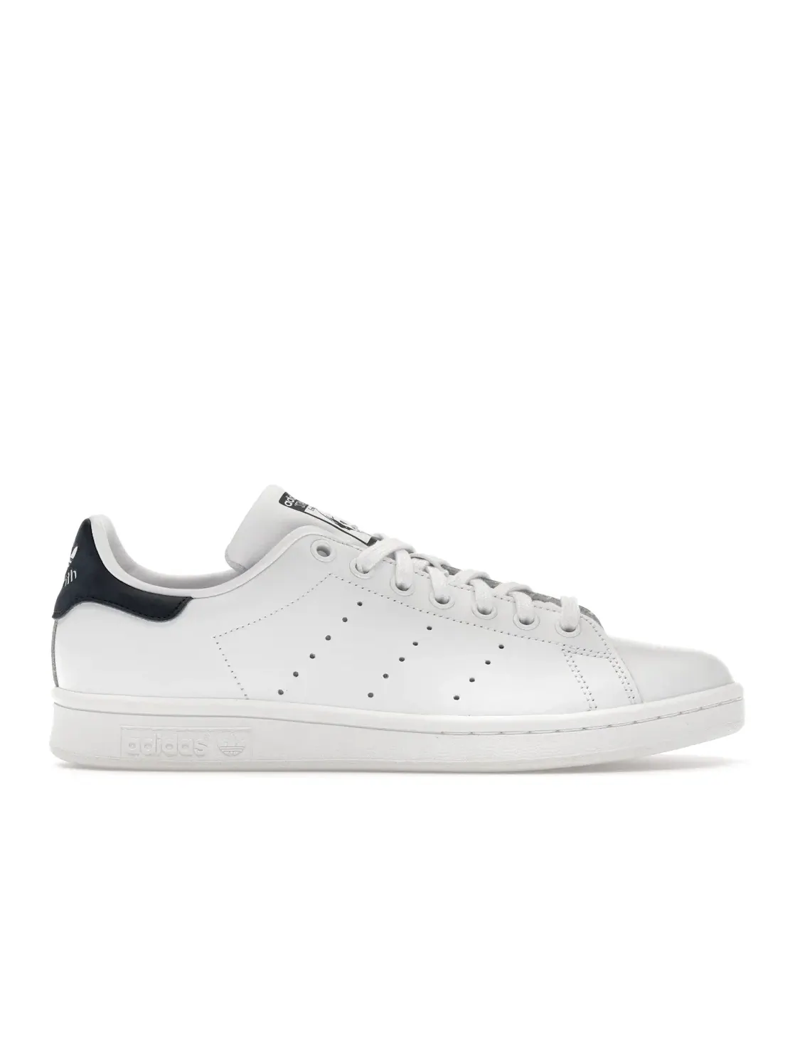 Женские кроссовки Lifestyle с перфорированным верхом Adidas Stan Smith — изображение 1 из 4, белый/белый/темно-синий