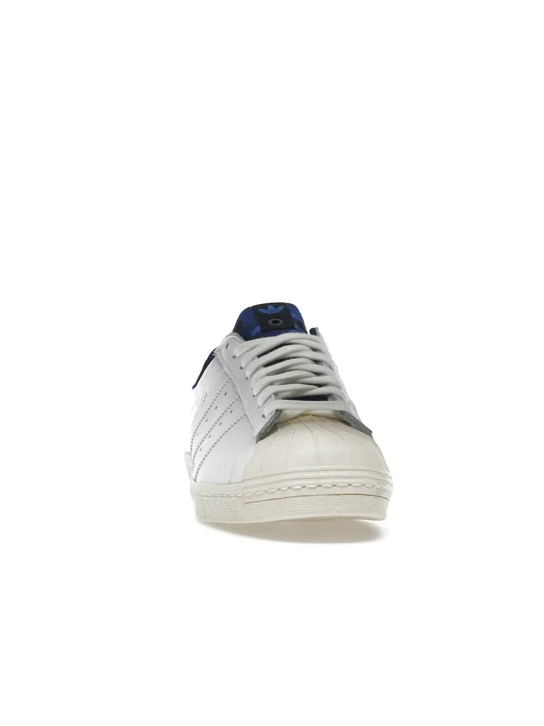 Мужские повседневные кроссовки Adidas Superstar 80s Undefeated Bape — изображение 2 из 4, белый