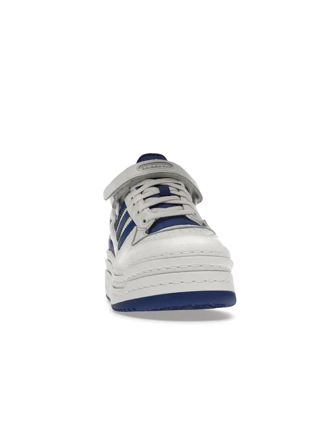 Мужские кроссовки Lifestyle Adidas Triple Platforum Low — изображение 2 из 4, белый синий