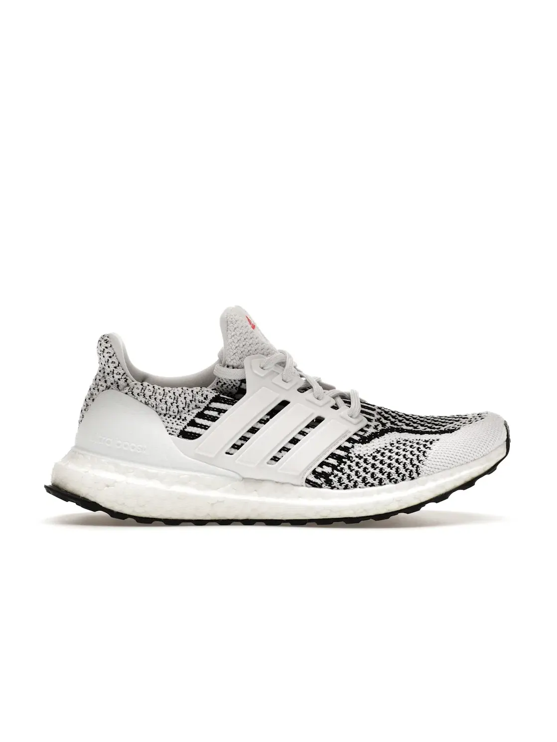 Детские кроссовки с технологией Primeblue Adidas Ultra Boost 5.0 DNA — изображение 1 из 4, белый белый черный