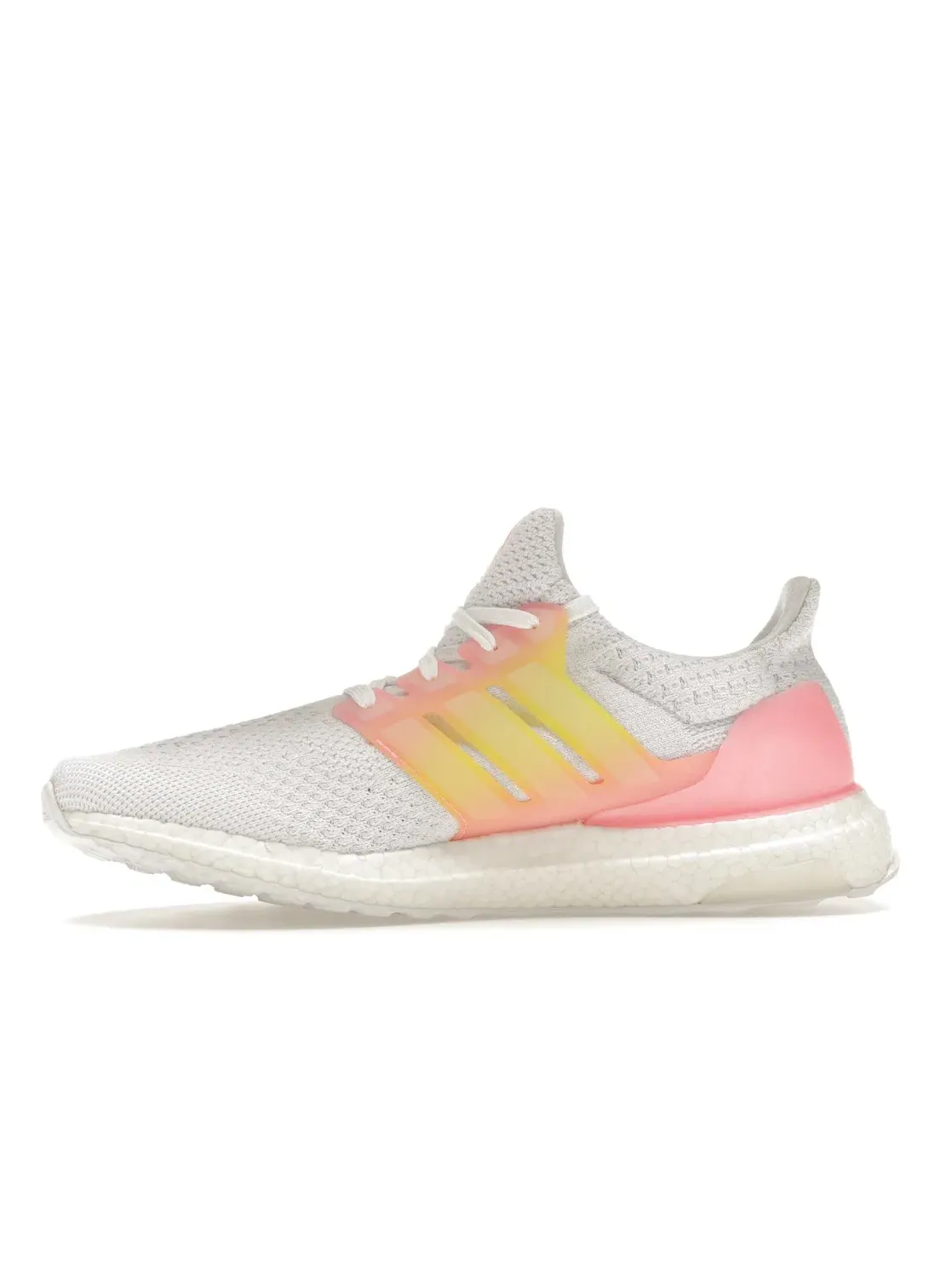 Женские кроссовки для бега с технологией Boost Adidas Ultra Boost 5.0 DNA — изображение 3 из 4, белый/белый/розовый