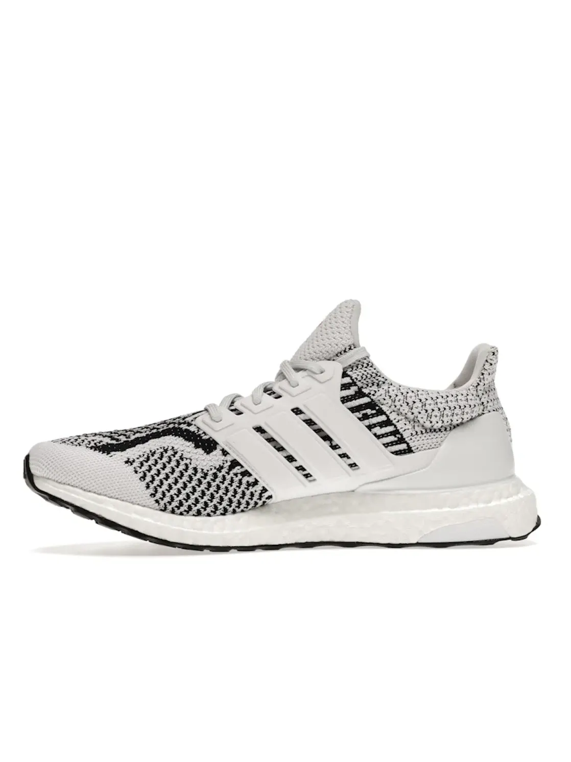 Мужские кроссовки с зебровым принтом Adidas Ultra Boost DNA 5.0 Zebra — изображение 3 из 4, белый/черный