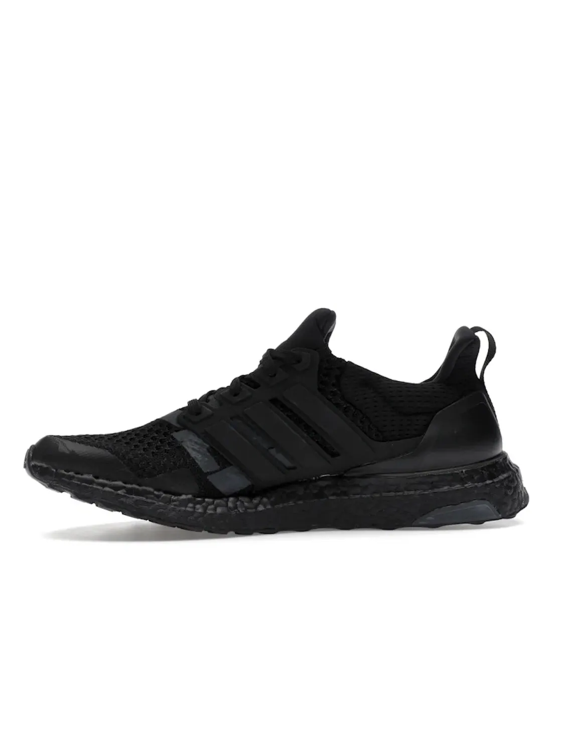 Мужские кроссовки с технологией Boost Adidas Ultra Boost Undefeated Blackout — изображение 3 из 4, черный серый черный