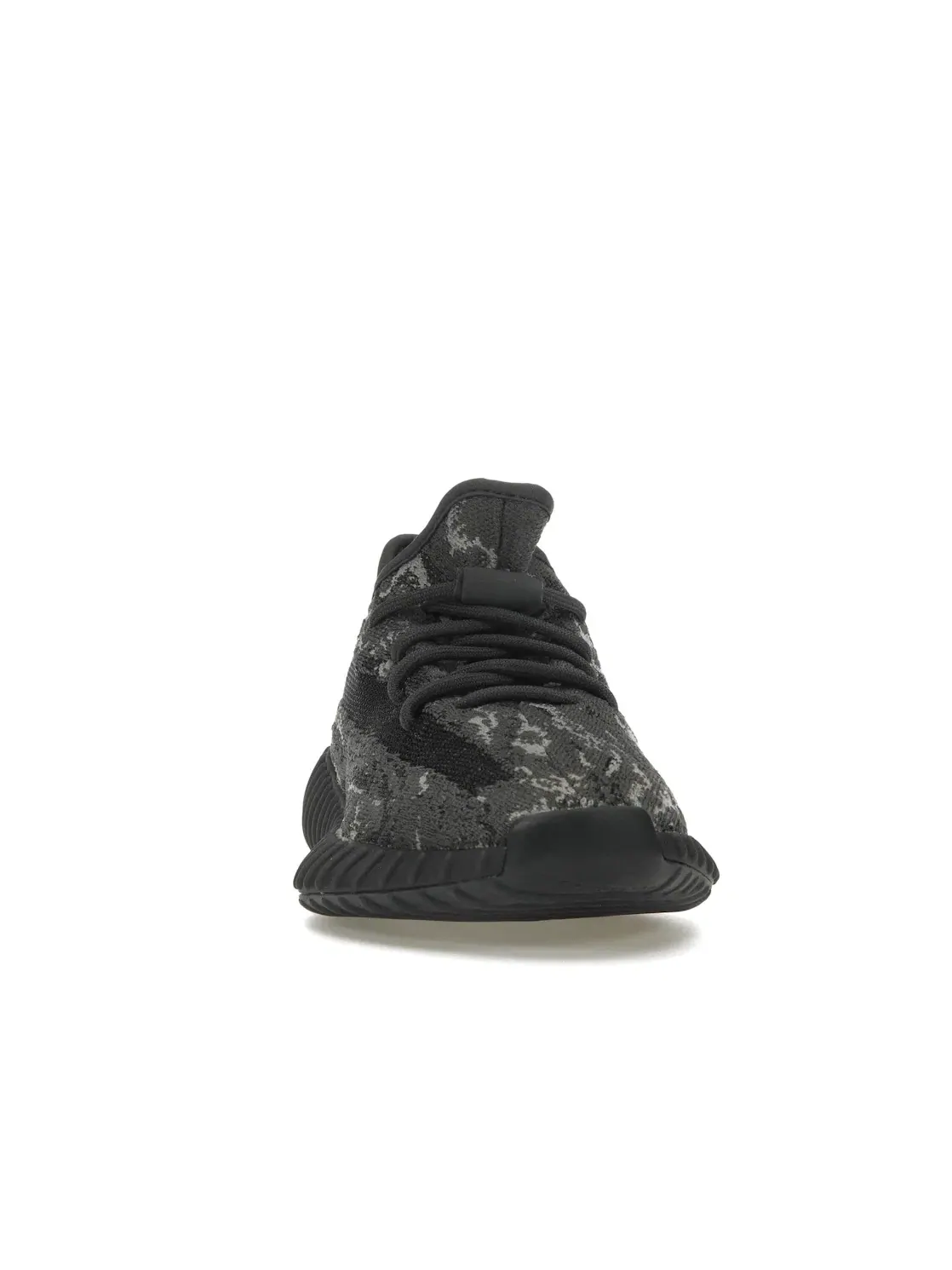 Мужские кроссовки Lifestyle с амортизацией Adidas Yeezy Boost 350 V2, Dark Salt — изображение 2 из 4