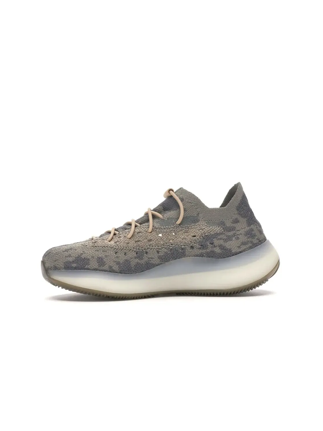 Детские кроссовки с принтом камуфляж Adidas Yeezy Boost 380 — изображение 3 из 4, дымка