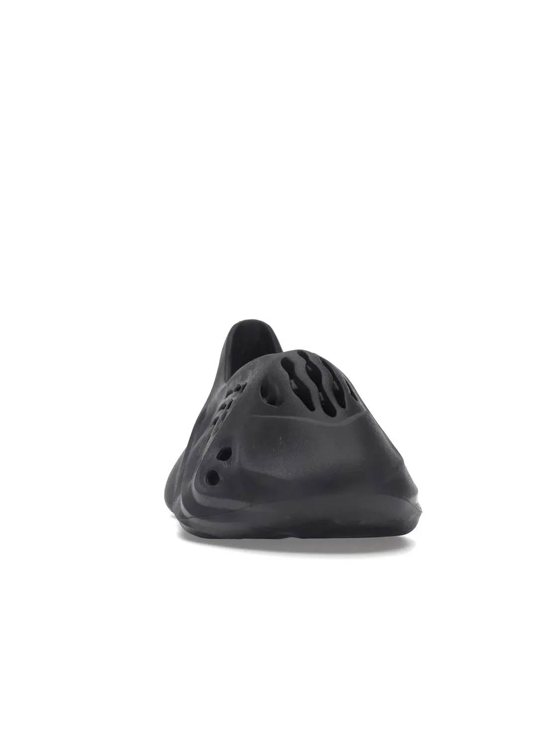 Мужские клоги Yeezy Foam RNR Adidas, Onyx/Onyx/Onyx — изображение 2 из 4