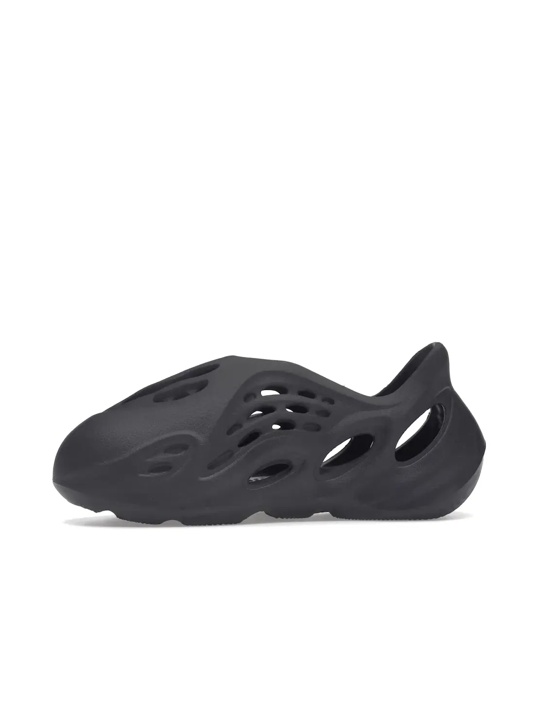 Детские клоги с вентиляцией Adidas Yeezy Foam RNR, Onyx/Onyx/Onyx — изображение 3 из 4