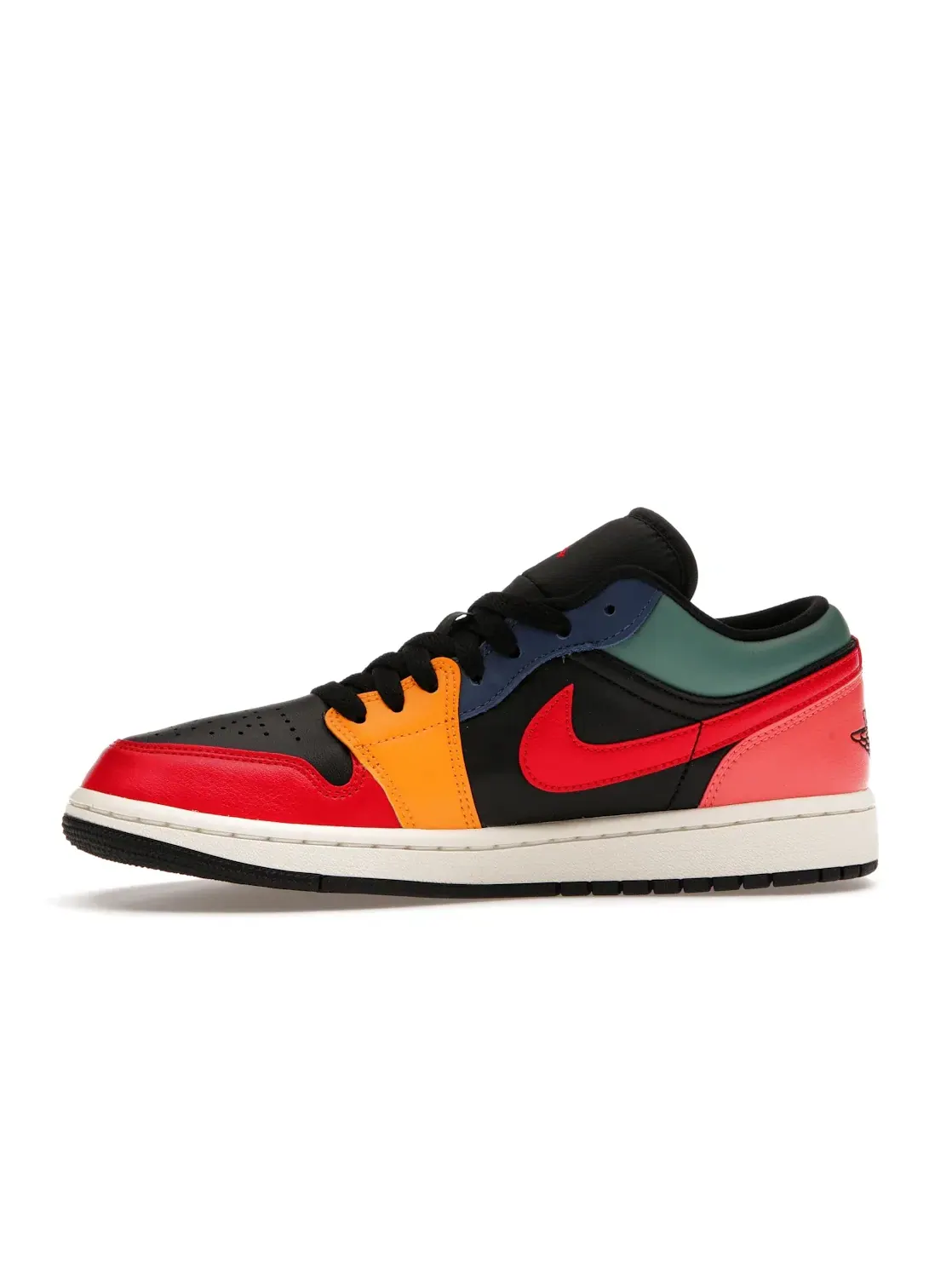 Женские кроссовки с многоцветным дизайном Air Jordan 1 Low SE Jordan — изображение 3 из 4, черный//синий/красный