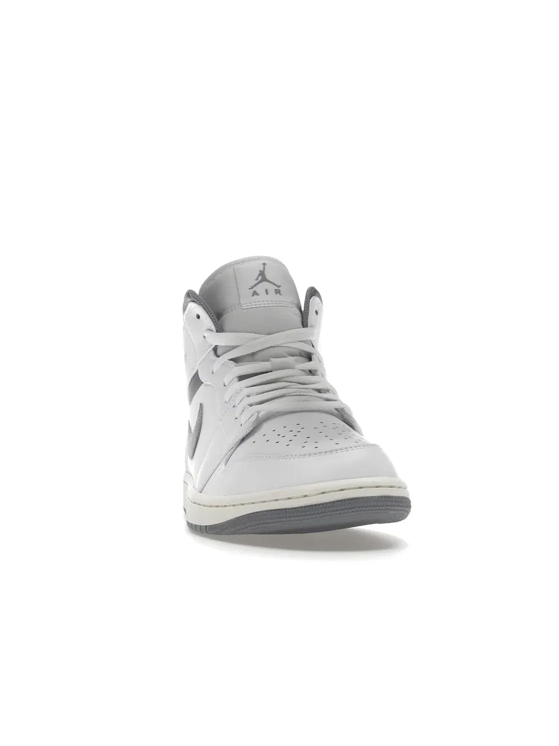 Мужские кроссовки с кожаным верхом Air Jordan 1 Mid Jordan — изображение 2 из 4, белый