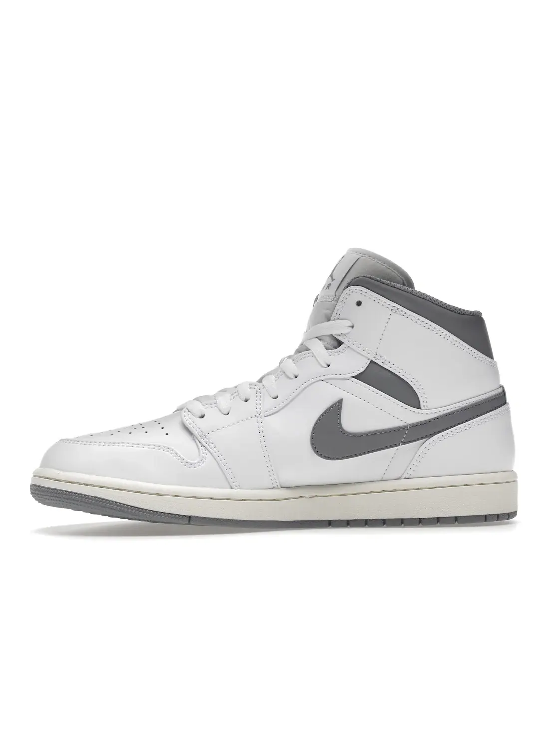 Мужские кроссовки с кожаным верхом Air Jordan 1 Mid Jordan — изображение 3 из 4, белый