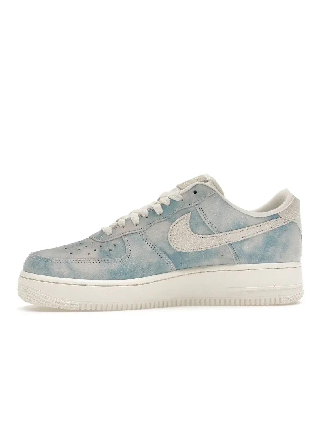 Женские кроссовки с облачным принтом Air Force 1 Low Nike — изображение 3 из 4, синий