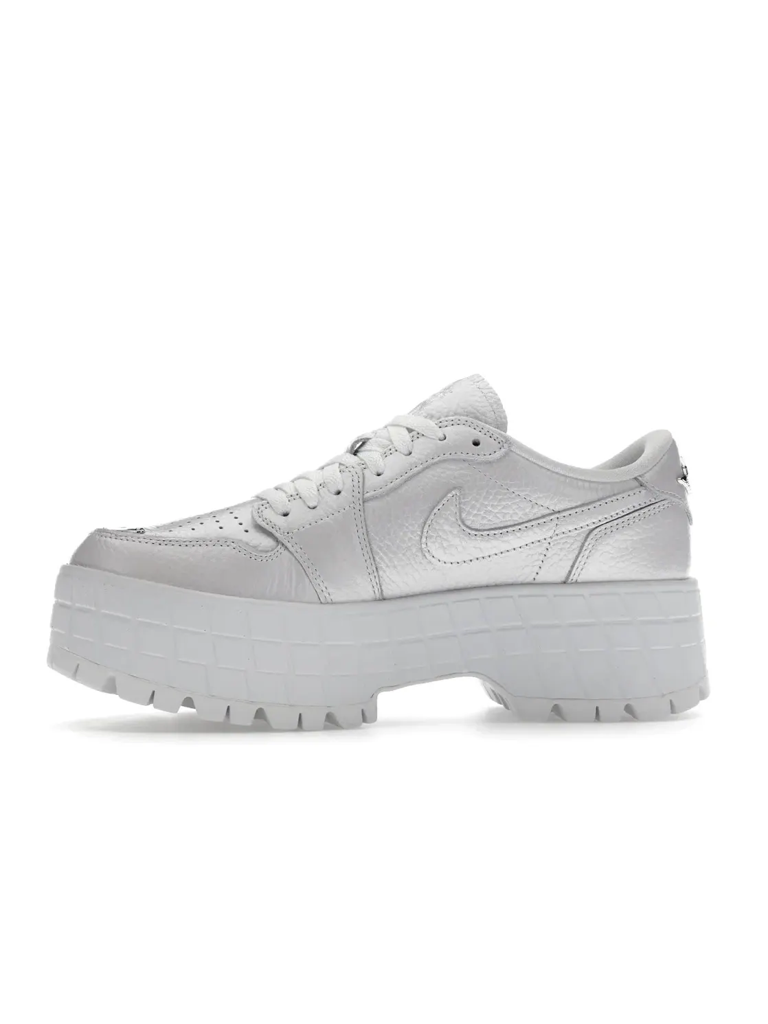 Женские ботинки кроссовки с длинным рукавом Jordan 1 Brooklyn Low Jordan — изображение 3 из 4