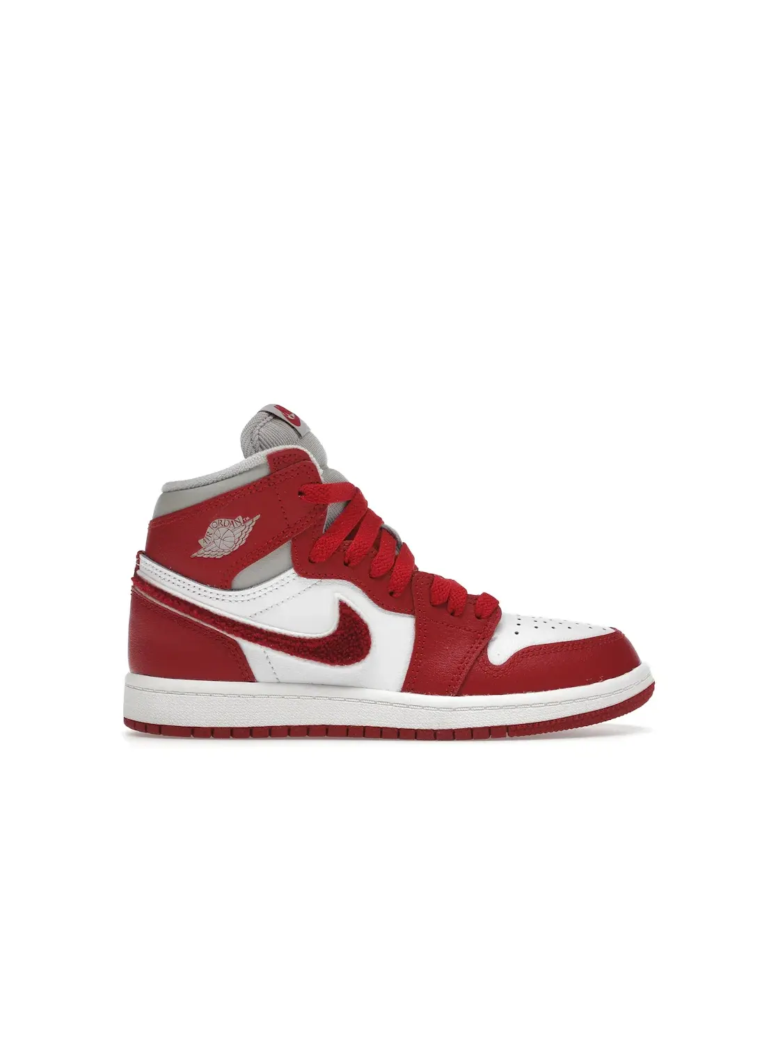 Детские кроссовки с кожаным верхом Jordan 1 Retro High OG Jordan — изображение 1 из 4, светлый/красный