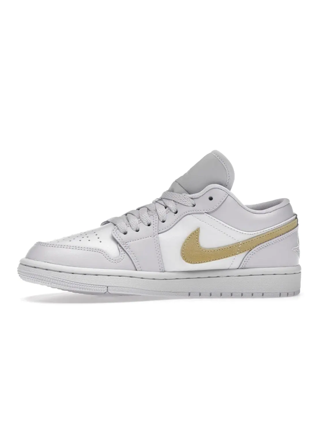 Женские кроссовки с низким верхом Jordan 1 Low Barely Grape Jordan — изображение 3 из 4, белый