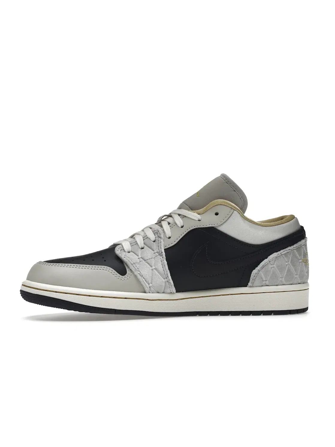 Мужские кроссовки lifestyle с принтом Jordan 1 Low Beaded Swoosh Jordan — изображение 3 из 4, серый/черный