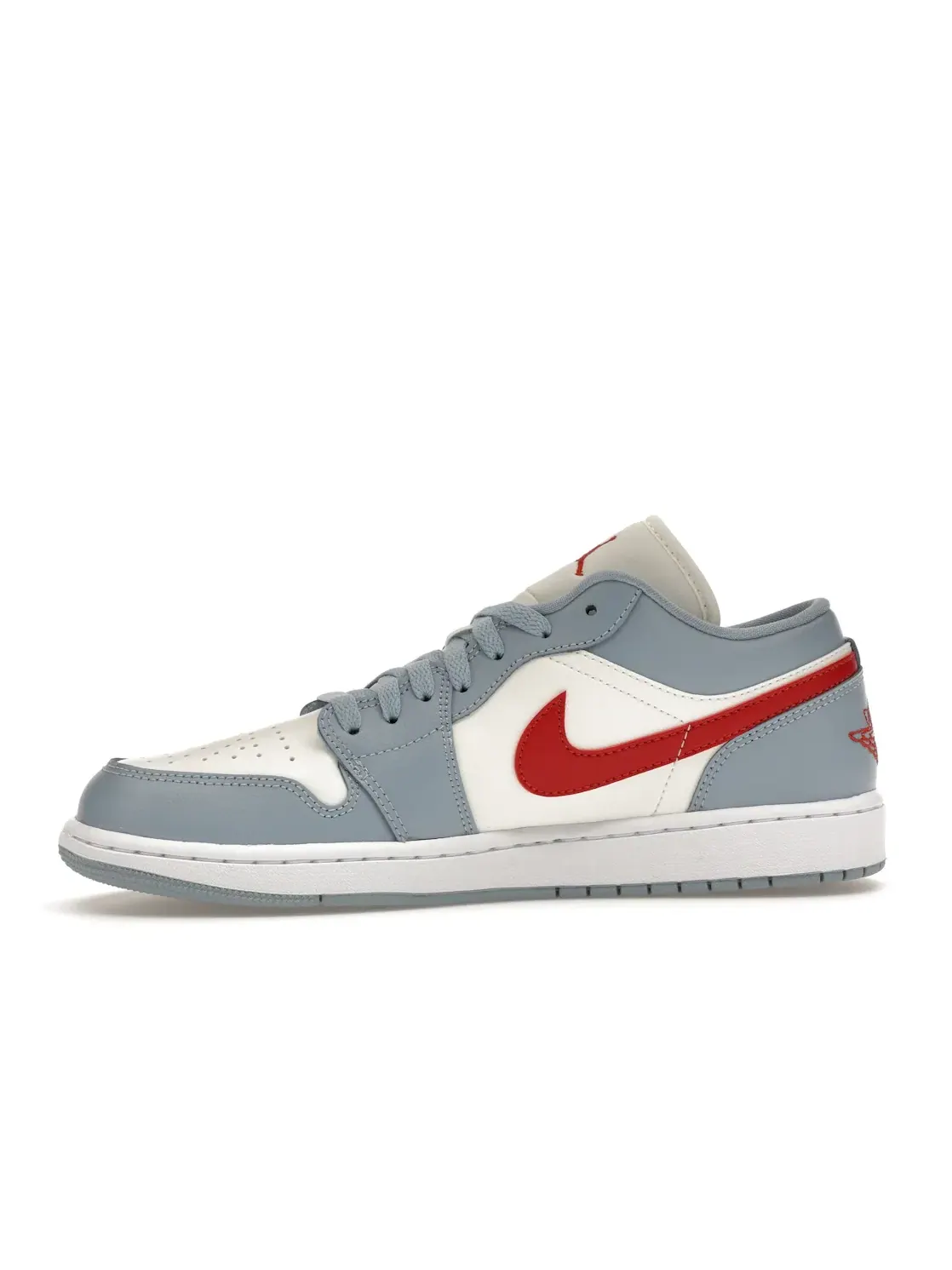Женские кроссовки для повседневной носки модели Jordan 1 Low Jordan — изображение 3 из 4