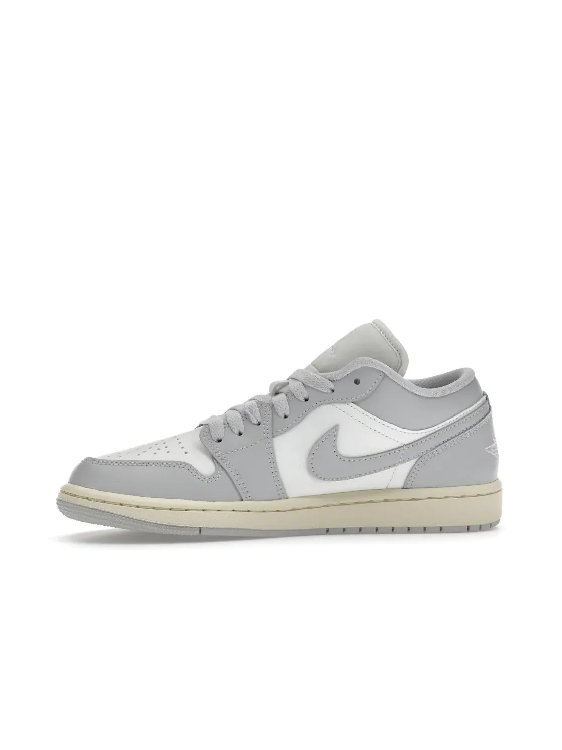 Женские кроссовки Lifestyle Jordan 1 Low — изображение 3 из 4, серый